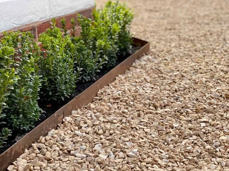 CORE EDGE Domestic Lawn Edging (Pack of 5 Linear Metres) Pure Clean Rental Solutions