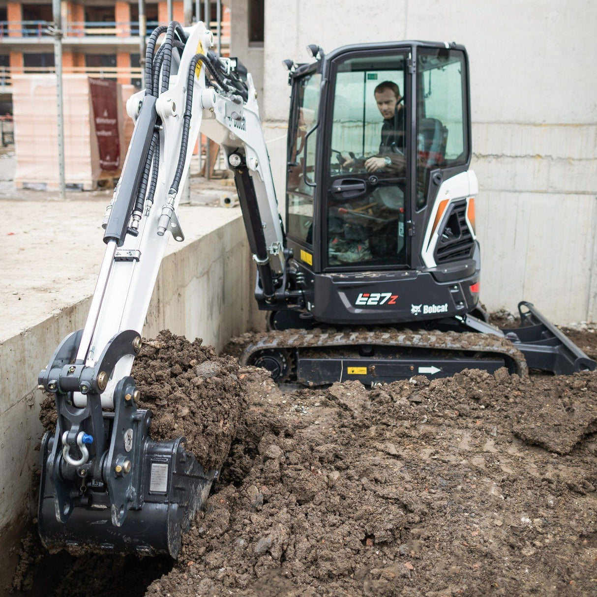 Mini Digger - Bobcat E27z - 2.7 Tonne Pure Clean Rental Solutions