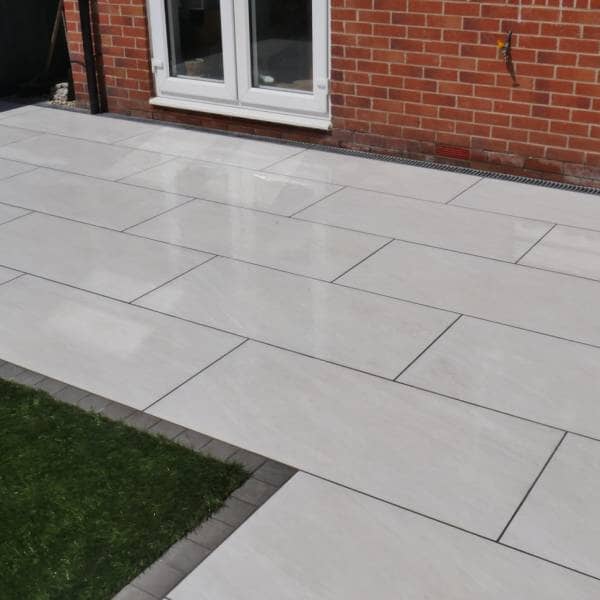 Wals Bianco - Porcelain Paving Pure Clean Rental Solutions 600x1200x20mm Pallet - 23.04m² - 32 Tiles